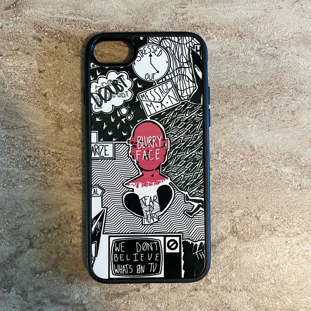 iPhone 7 Case Bundle - Picture 2 of 4